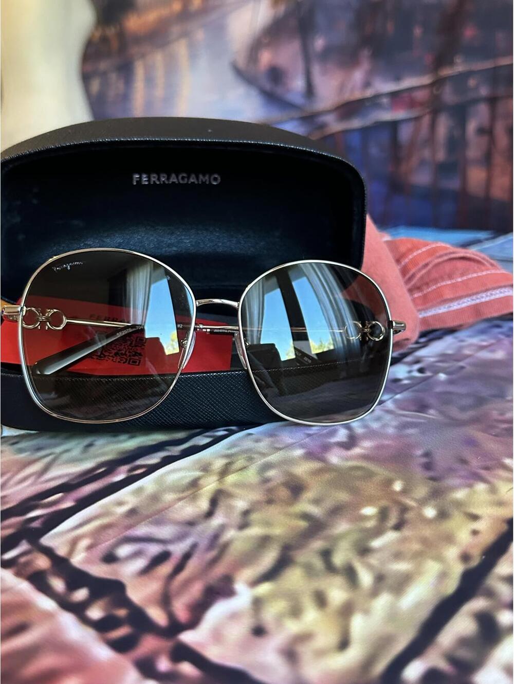Ferragamo Gold Frame Sunglasses w/Brown Gradient Lenses - Picture 8 of 8